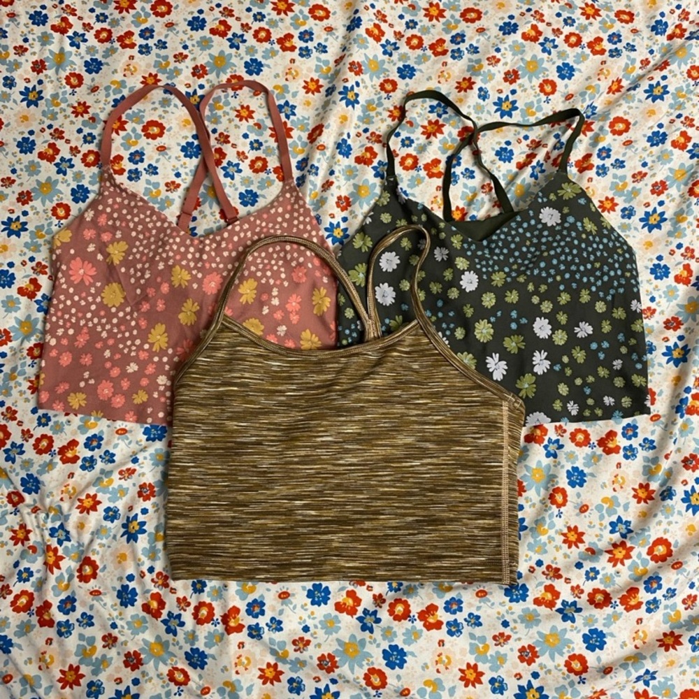 Aerie tank bundle size small